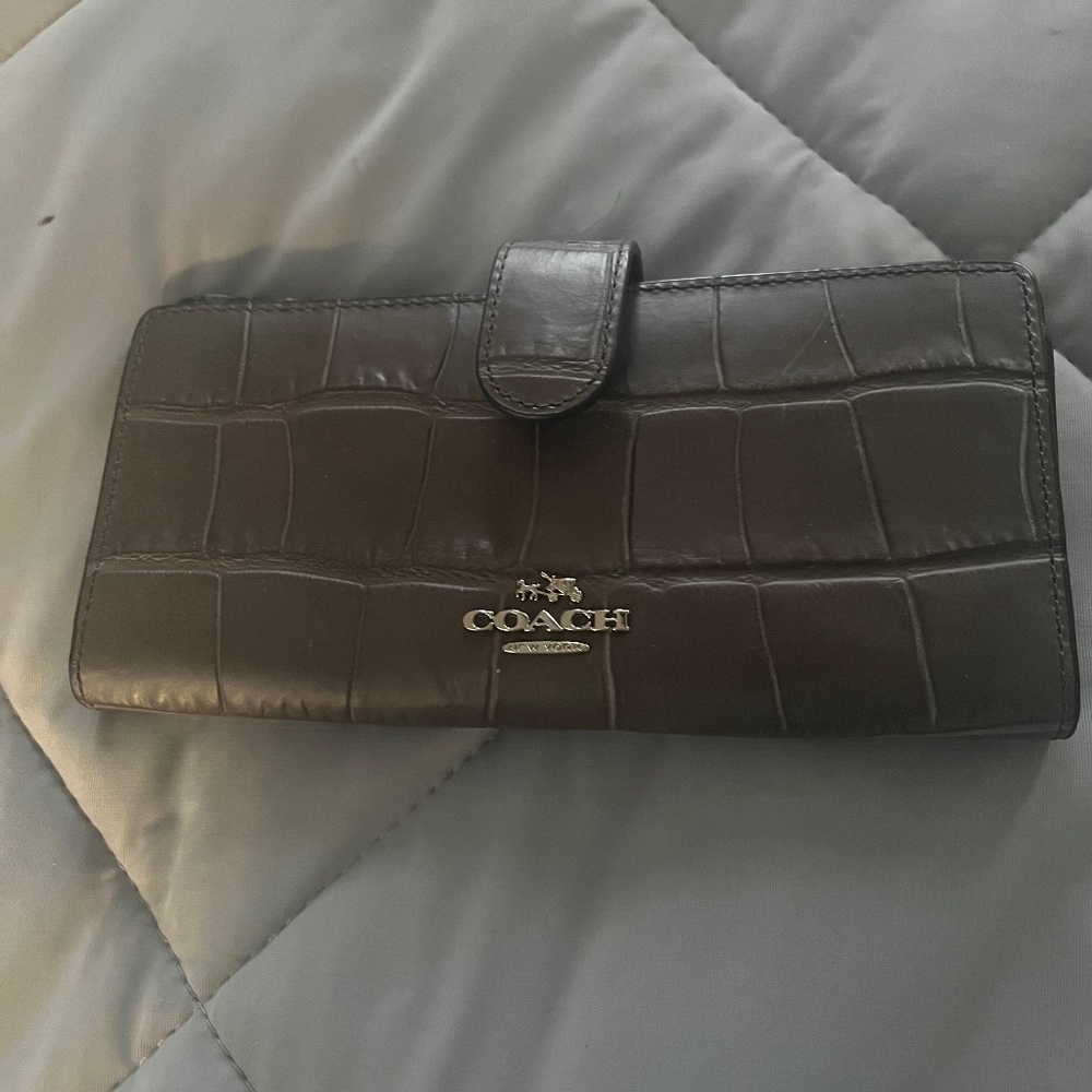 Coach Grey  crocodile Skin like snap wallet